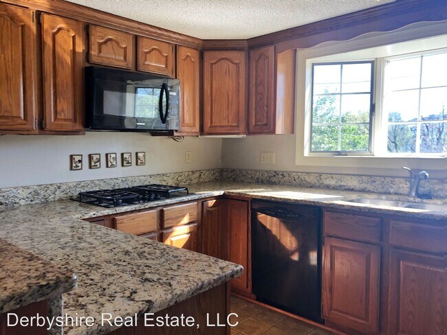 Building Photo - 3 br, 2 bath House - 501 Jeter St
