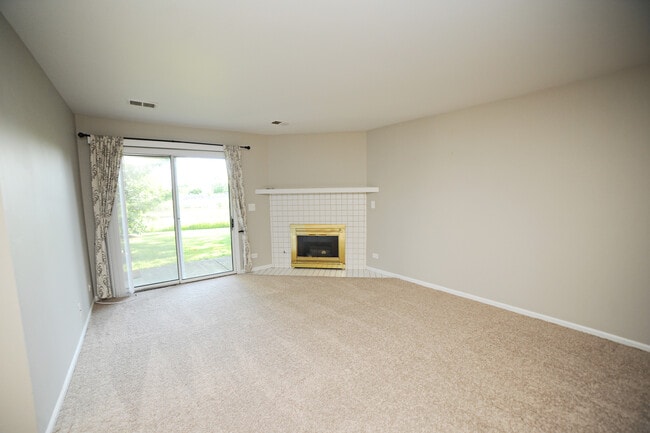 Building Photo - 2458 Charleston Dr