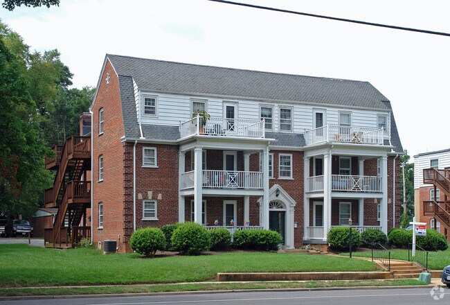 Building Photo - 4209 Grove Ave