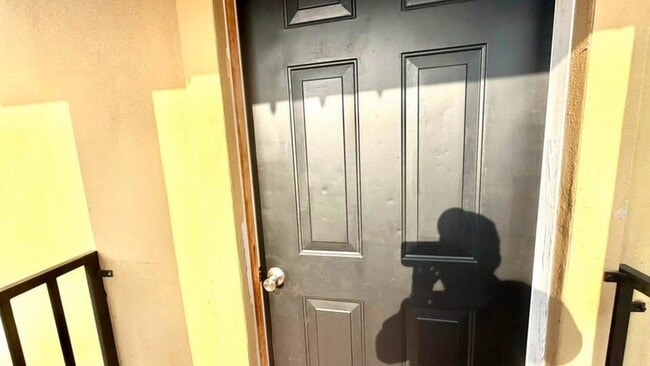 Foto del edificio - 3102 E Plum St