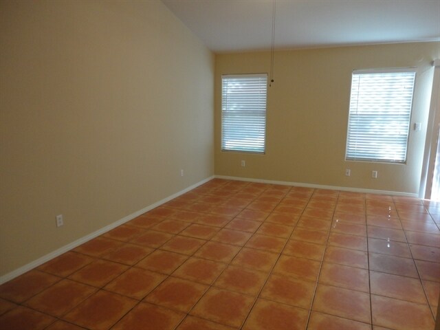 Building Photo - 222 Mariposa Way