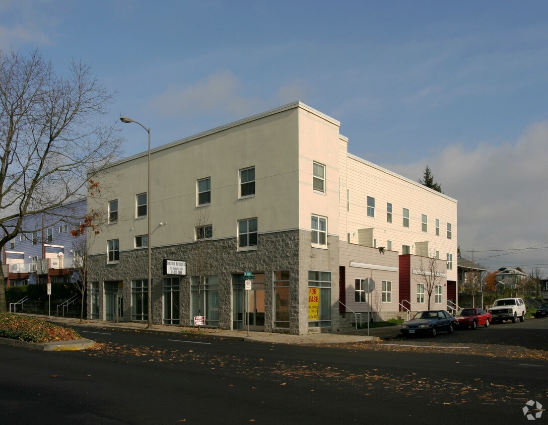 Building Photo - 4606-4732 NE Martin Luther King Jr. Blvd