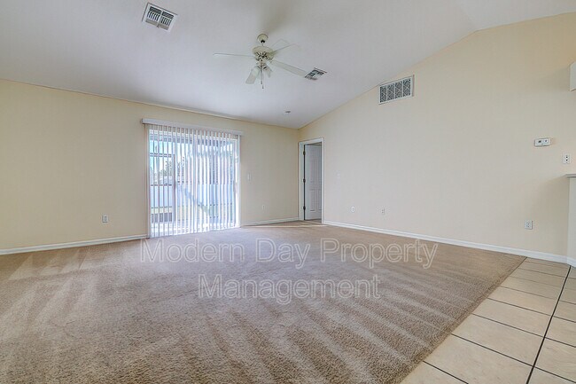 Building Photo - 10368 Lansfield St