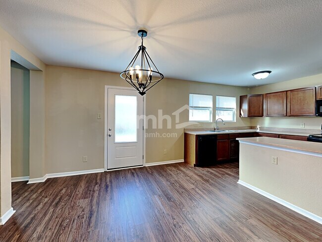 Foto del edificio - 524 Bridgewater Dr