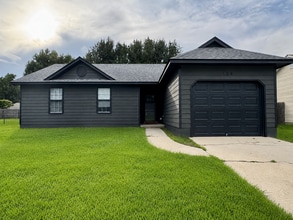 Building Photo - 484 Hunting Green Dr