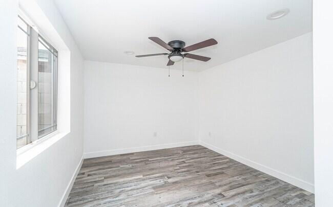 Building Photo - 4590 W 120th St