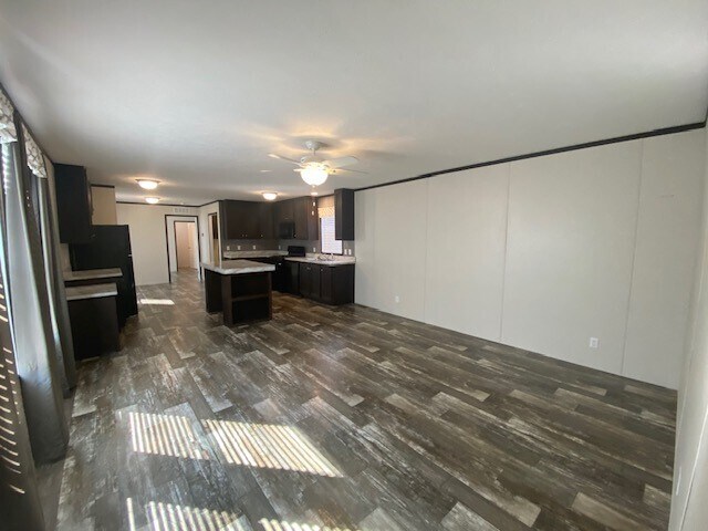 Building Photo - 10 Lou Henry Ln