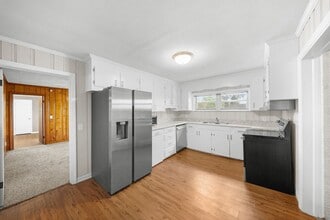 Building Photo - 409 Granade St