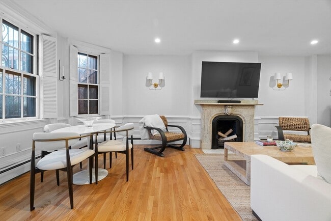 Building Photo - 161 Warren Ave