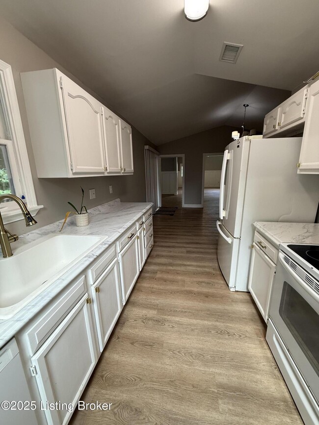 Foto del edificio - 13416 Reamers Rd