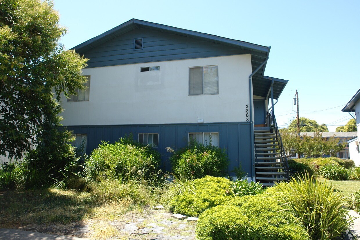 Building Photo - 2268 Los Padres Blvd