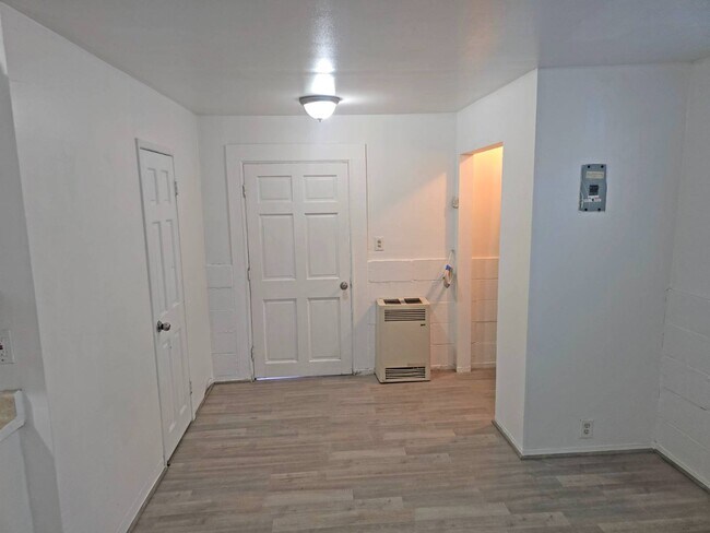 Foto del edificio - 13801 S Vermont Ave