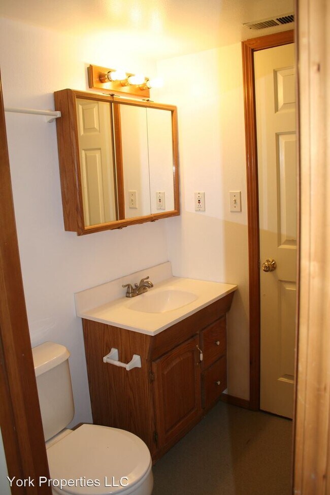 Building Photo - 5 br, 2 bath House - 1416 Franklin