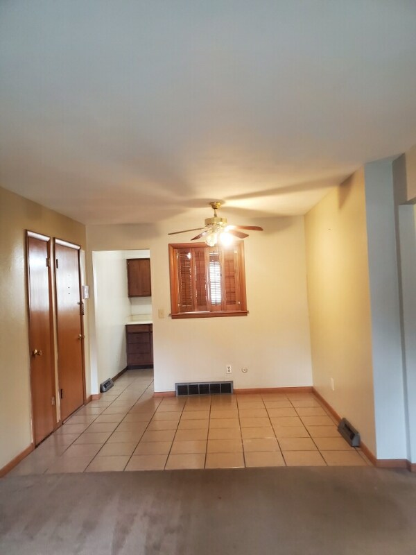 2450 Eastgate Rd Unit 2, Toledo, OH 43614 Apartment for Rent in