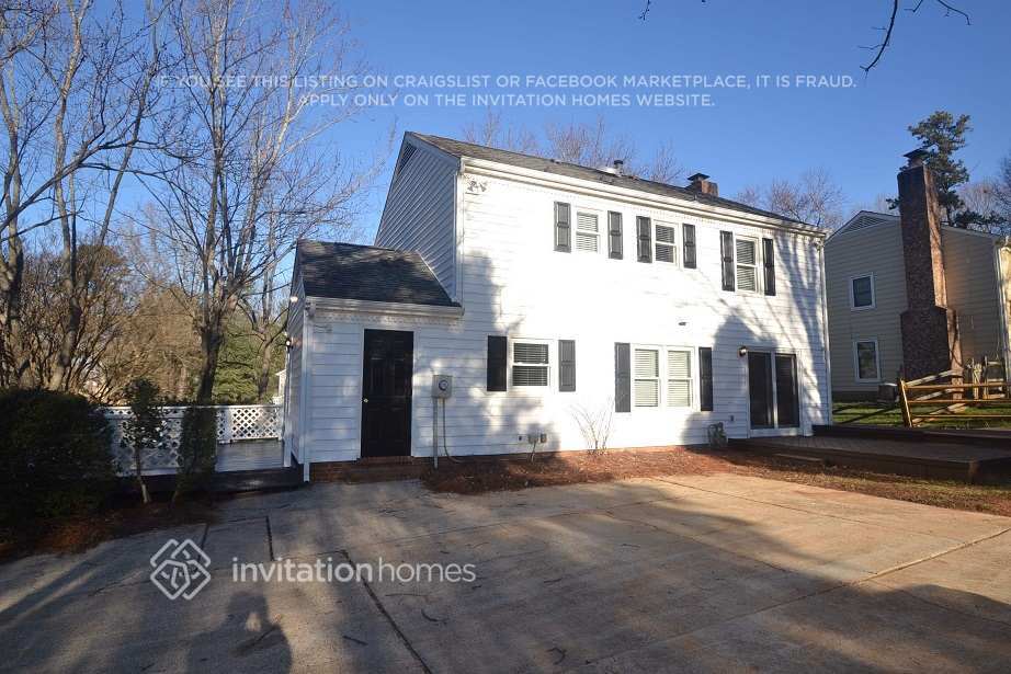 Building Photo - 900 Wishing Well Ln