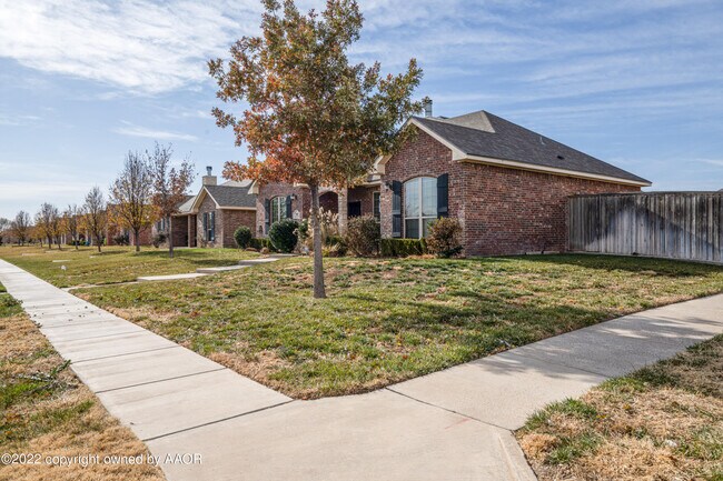 Foto del edificio - 7900 Shreveport Dr