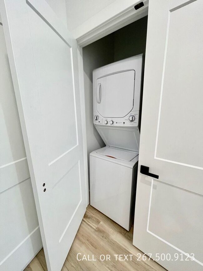 Building Photo - Brand new One and Two Bedrooms. Great Loca...