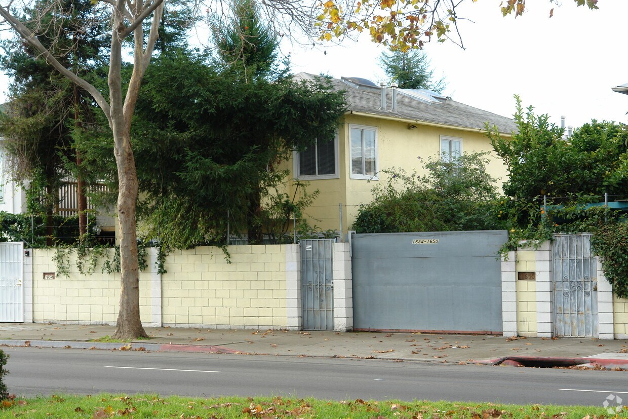 Building Photo - 1654 San Pablo Ave