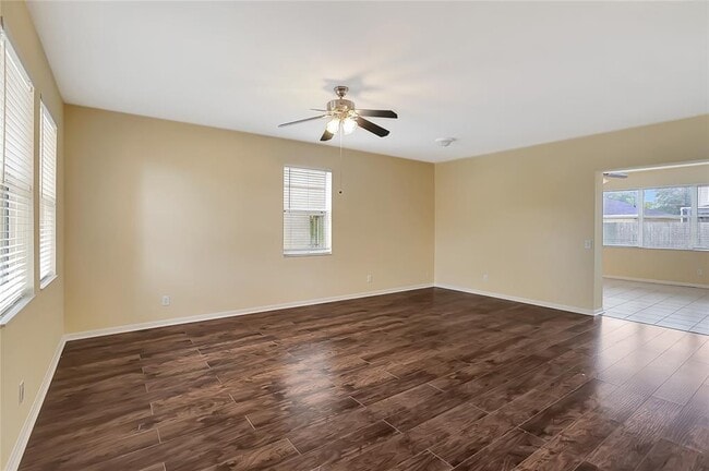 Building Photo - 6767 Waterton Dr