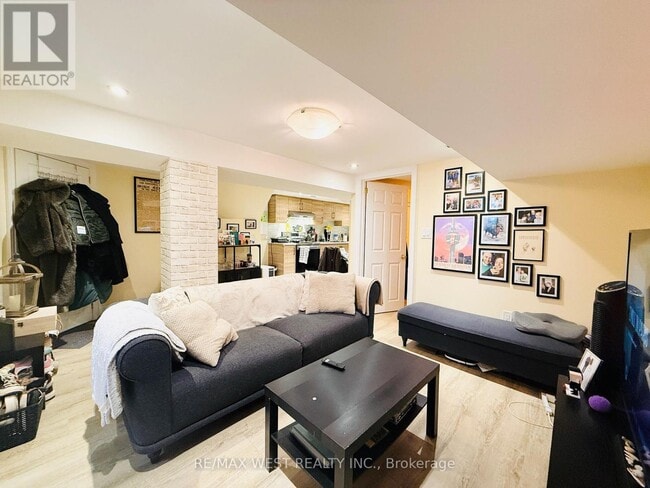 Photo du bâtiment - 48 Keystone Ave