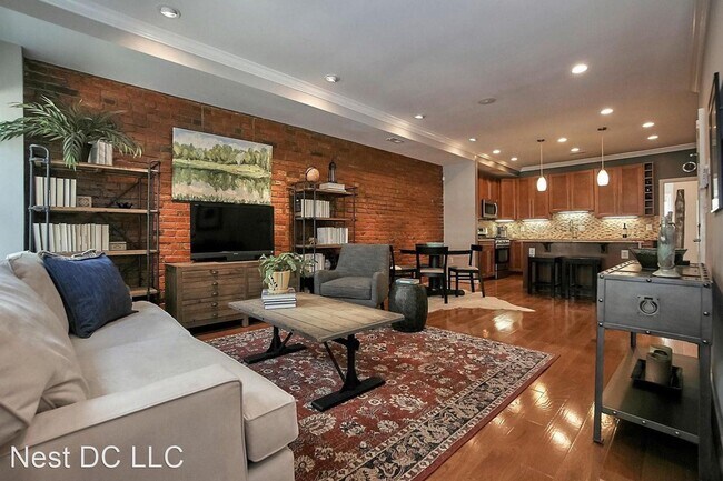Building Photo - 3 br, 3 bath House - 131 Quincy Pl NE Unit 2