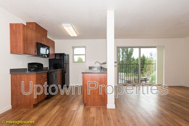 Foto del edificio - 4820 SW Tucker Ave