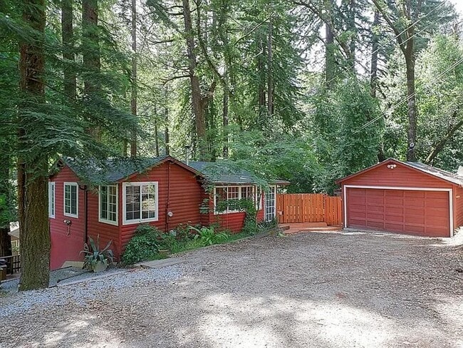 Cozy Mountain Hideaway - Cozy Mountain Hideaway House