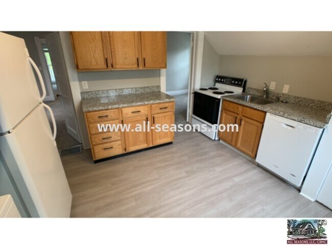 Foto del edificio - Charming Updated 2 Bedroom Unit on the Old North End!