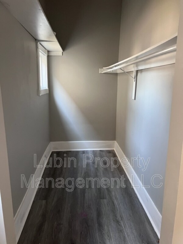 Building Photo - 331 Lema Pl