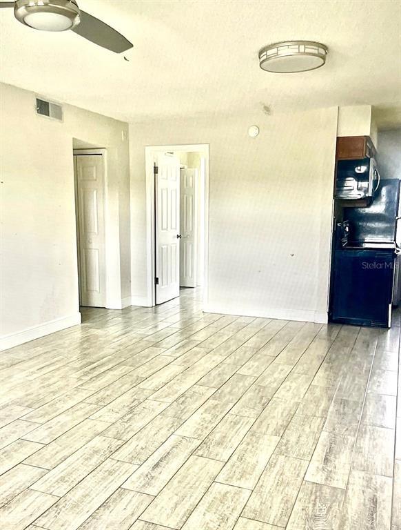 Foto del edificio - 837 Sky Lake Cir