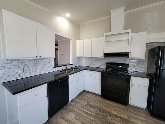 Foto del edificio - 8407 Riverstone Dr