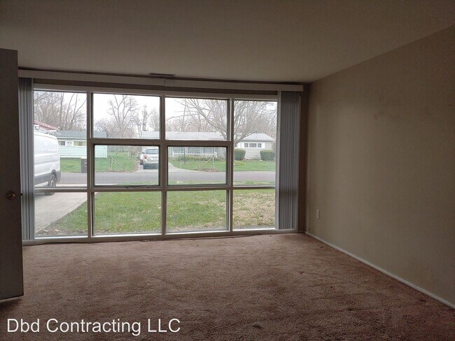 Building Photo - 3 br, 1 bath House - 5818 Rosalia Dr
