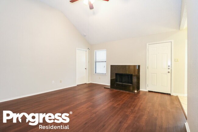 Building Photo - 641 Ozark Ave