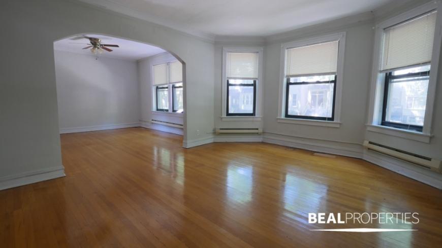 Primary Photo - 2 bedroom in CHICAGO IL 60657