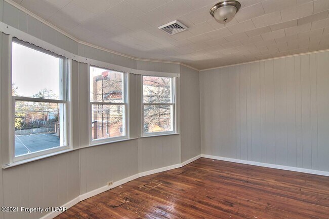 Building Photo - 259 Dana St