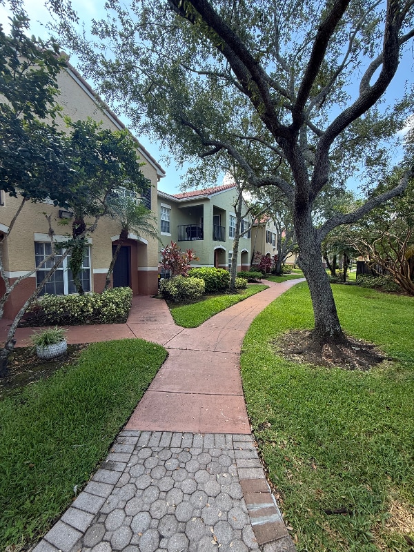 Building Photo - 10276 Fox Trail Rd S