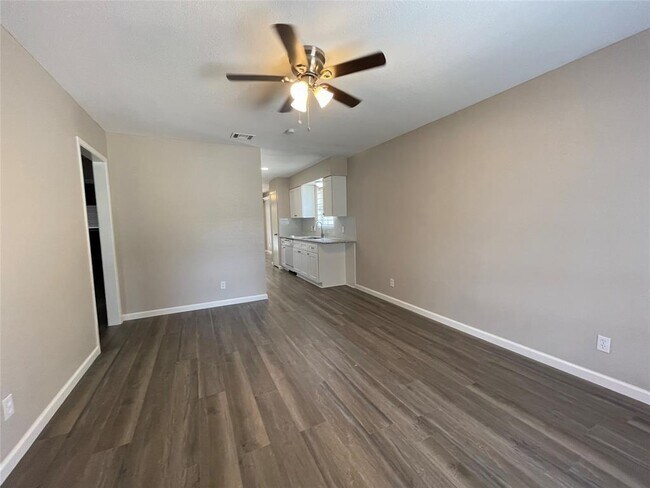 Foto del edificio - 7315 Housman St