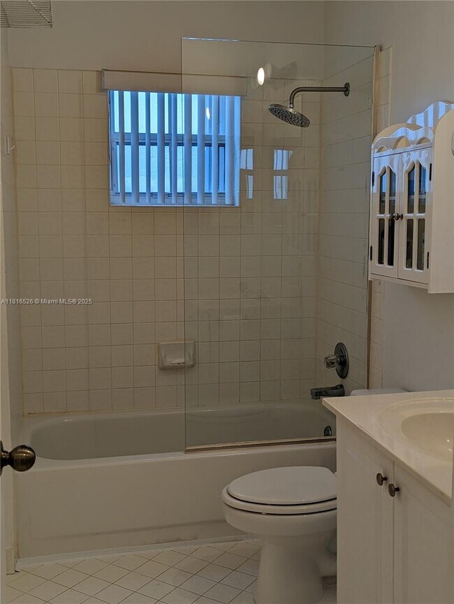 Foto del edificio - 876 Sand Creek Cir