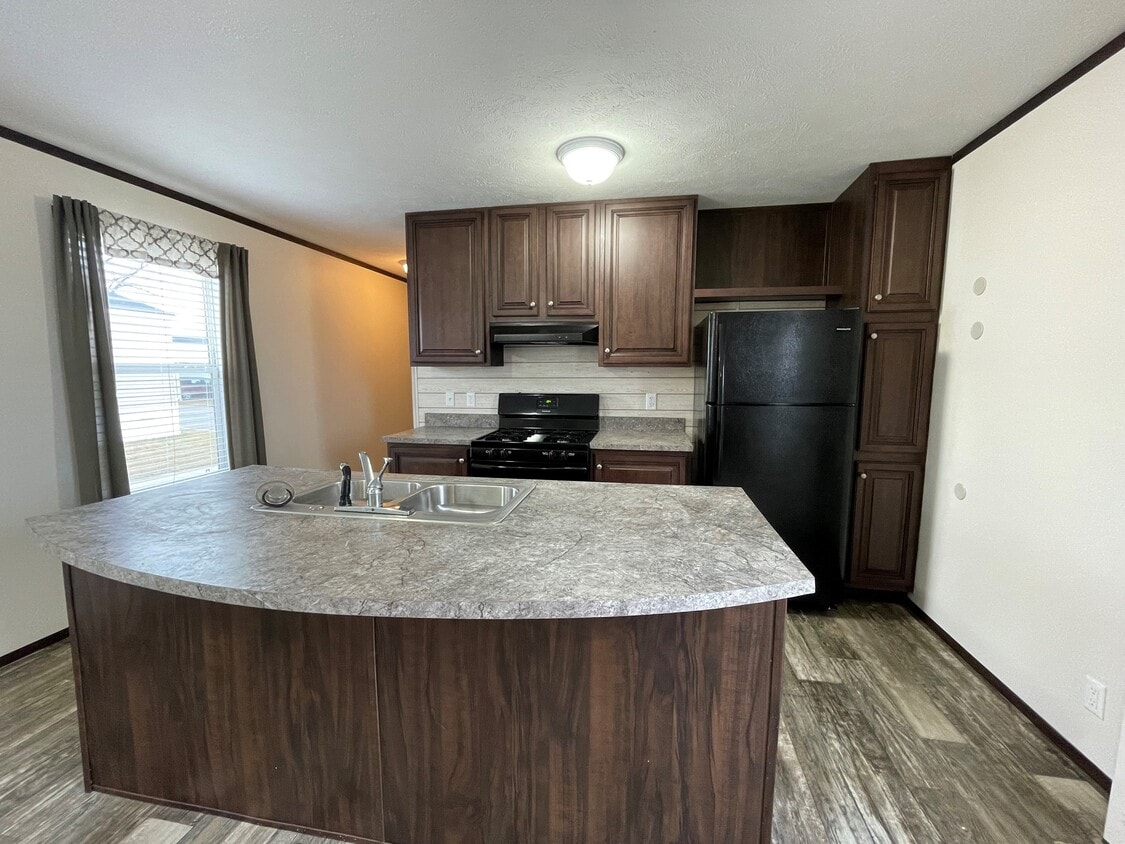 235 Schirra Ave, Flushing, MI 48433 House Rental in Flushing, MI