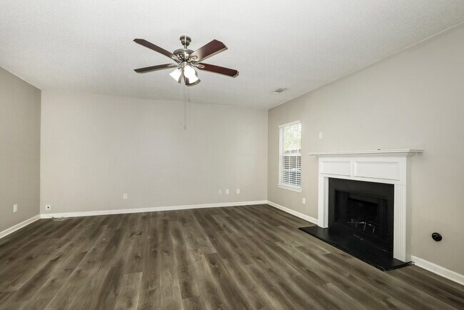 Foto del edificio - 936 Brisley Cir
