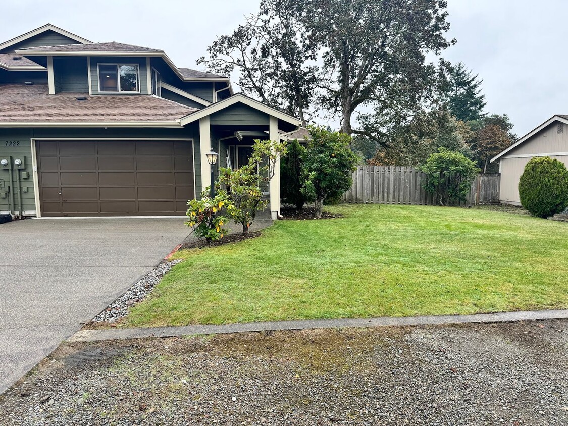 Foto principal - 7222 63rd St Ct W