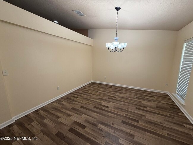 Building Photo - 1124 Wild Azalea Dr