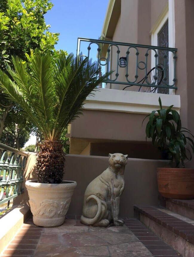 Foto del edificio - 19275 Torreypines Cir