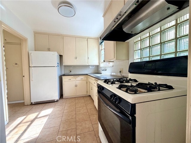 Building Photo - 2408 Hitchcock Dr