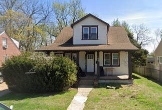 Building Photo - 126 Colonial Ave