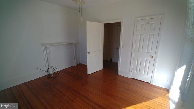 Foto del edificio - 8214 Lees Ridge Rd