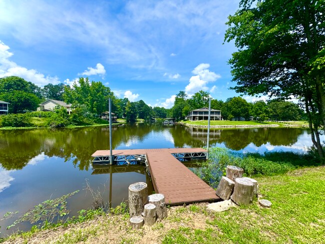 Building Photo - 570 Humphries Cove Rd