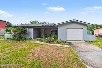 Building Photo - 2425 Heritage Dr