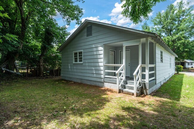 Foto del edificio - Stylish 4BR/2BA Home in Tuscaloosa – Moder...