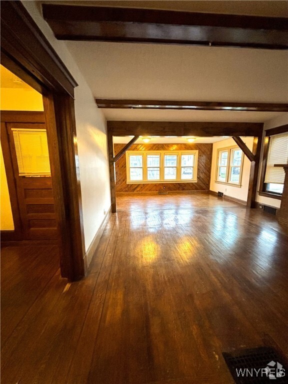 Building Photo - 164 Altruria St